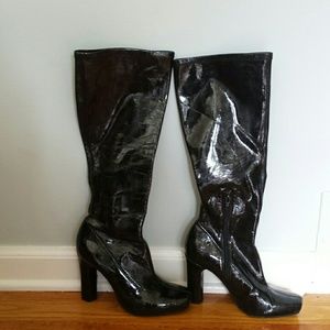 BCBG Boots Black Heels Fitted EUC Size 7